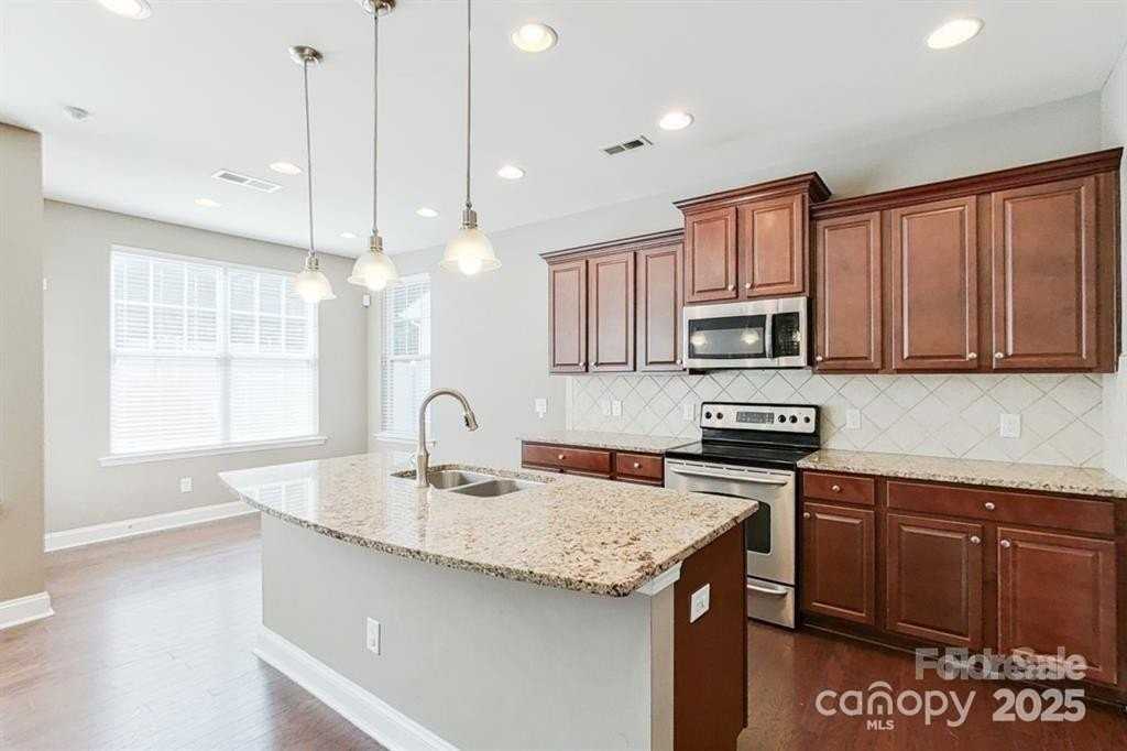 149 Glade Valley Avenue #80 - Photo 6 of 23