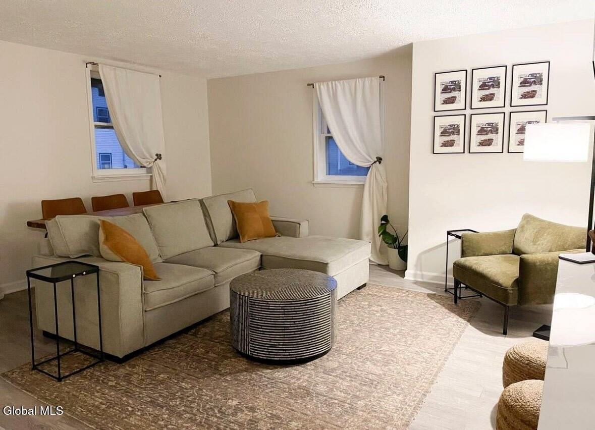 35 State St - Photo 4 of 11