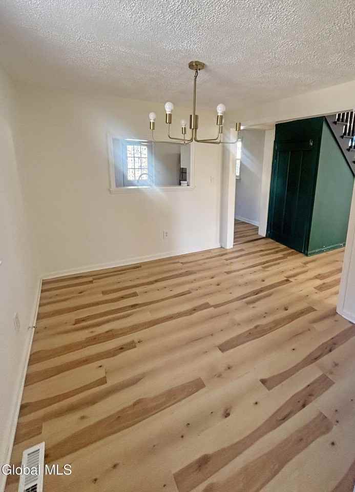 35 State St - Photo 6 of 11