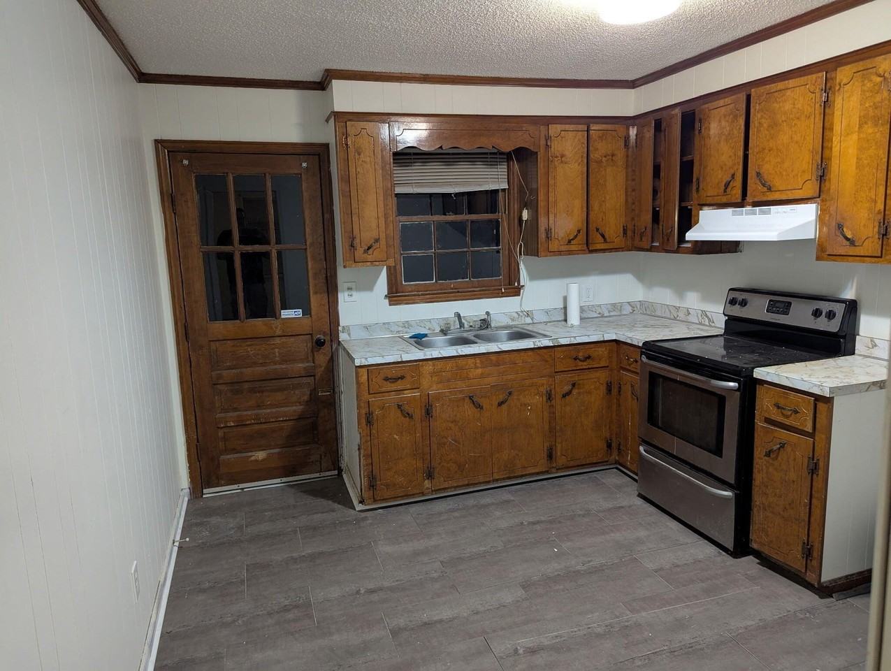 609 Rucker Dr - Photo 2 of 13