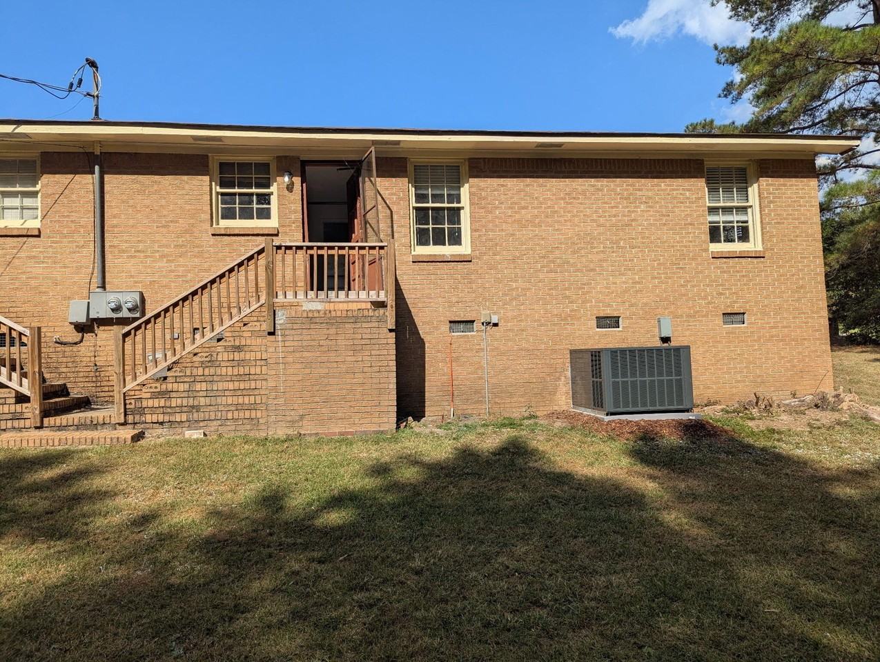 609 Rucker Dr - Photo 3 of 13