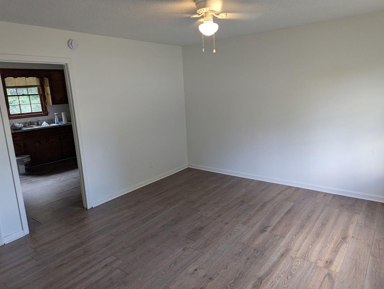 609 Rucker Dr - Photo 4 of 13