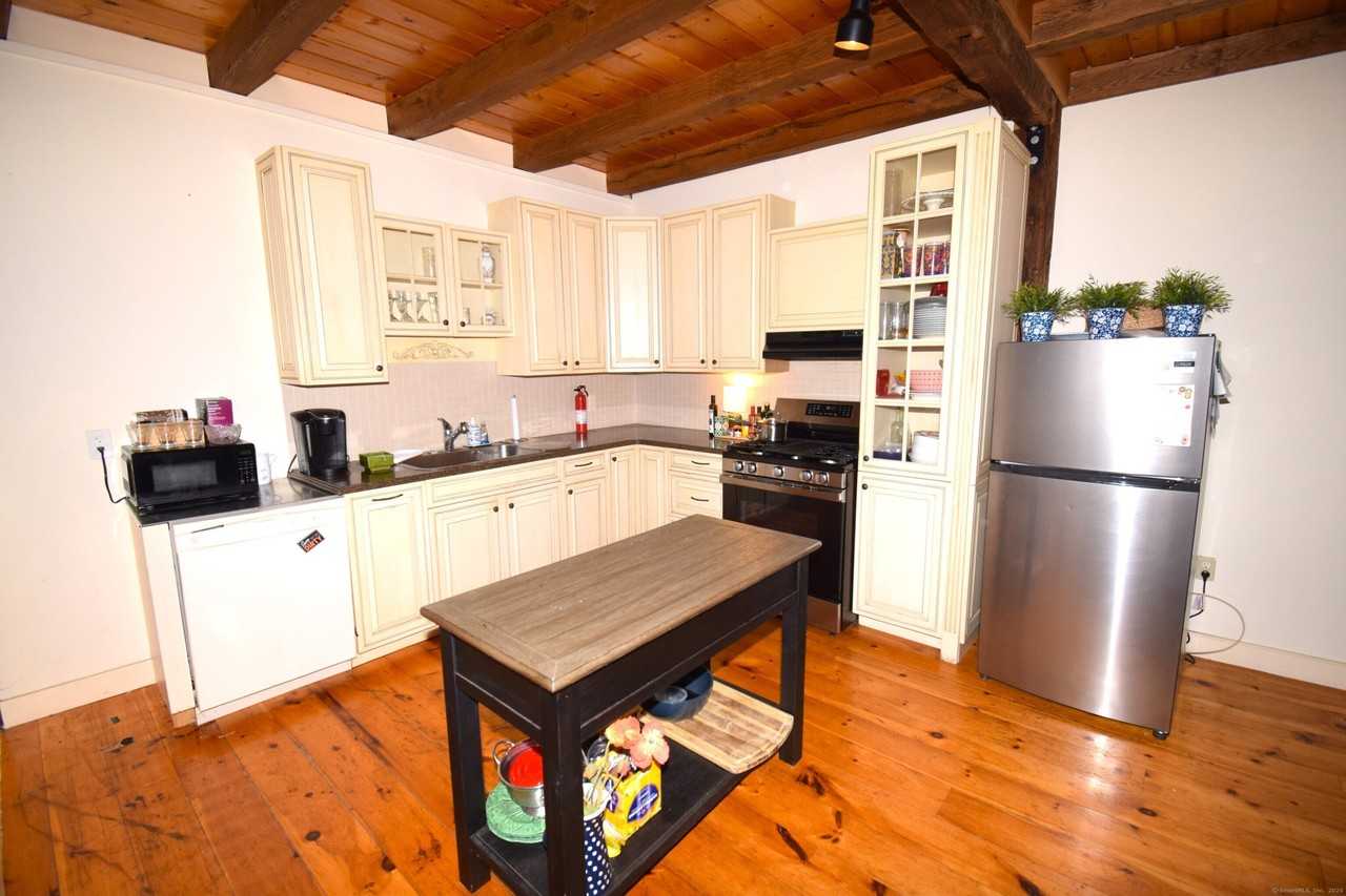 1306 Boston Post Rd - Photo 4 of 12