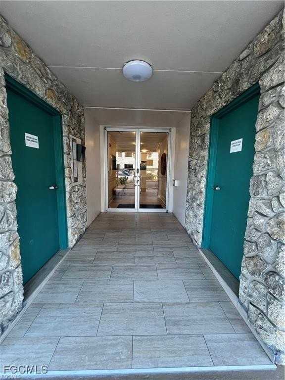 4803 Sunset Ct Apt 104 #104 - Photo 3 of 17