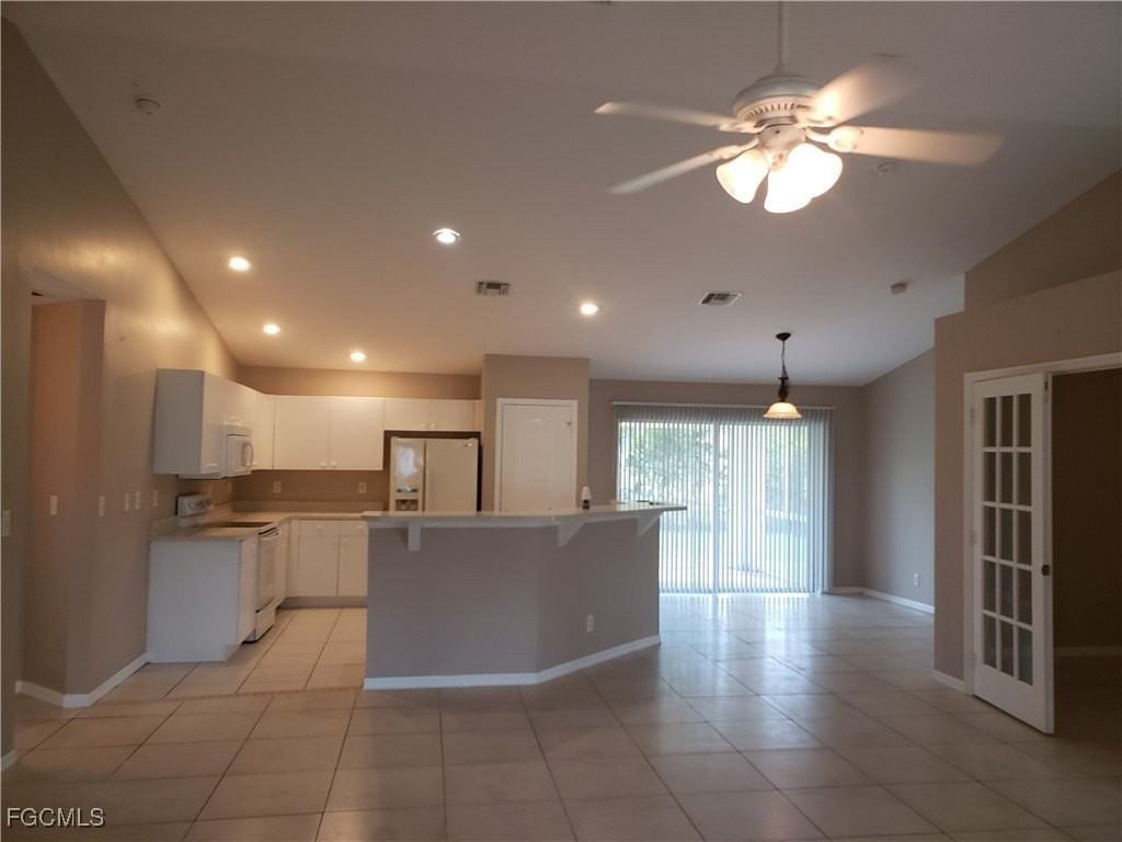 1904 Ne 33rd Ter - Photo 3 of 10