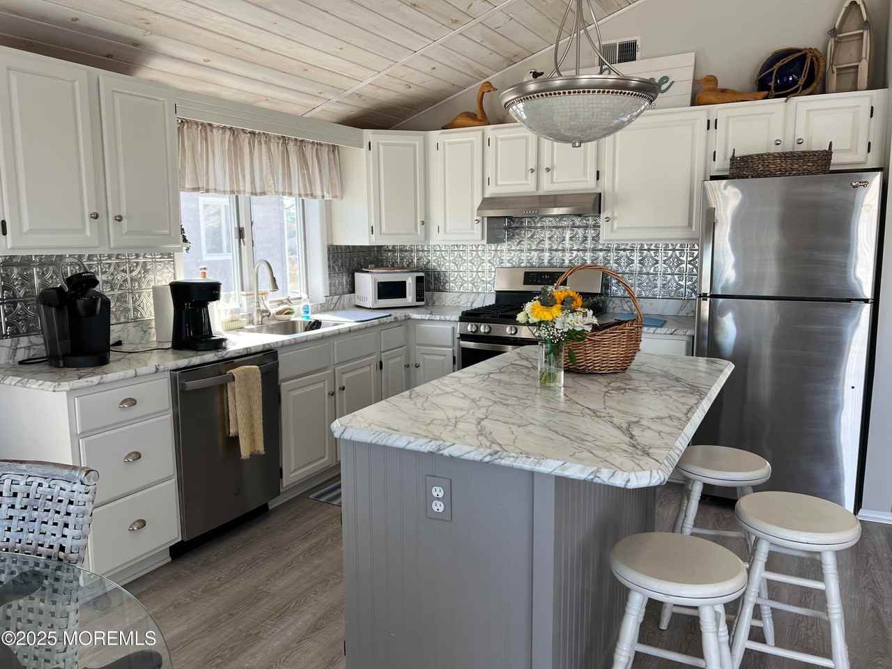 27 S Dayton Dr - Photo 2 of 11