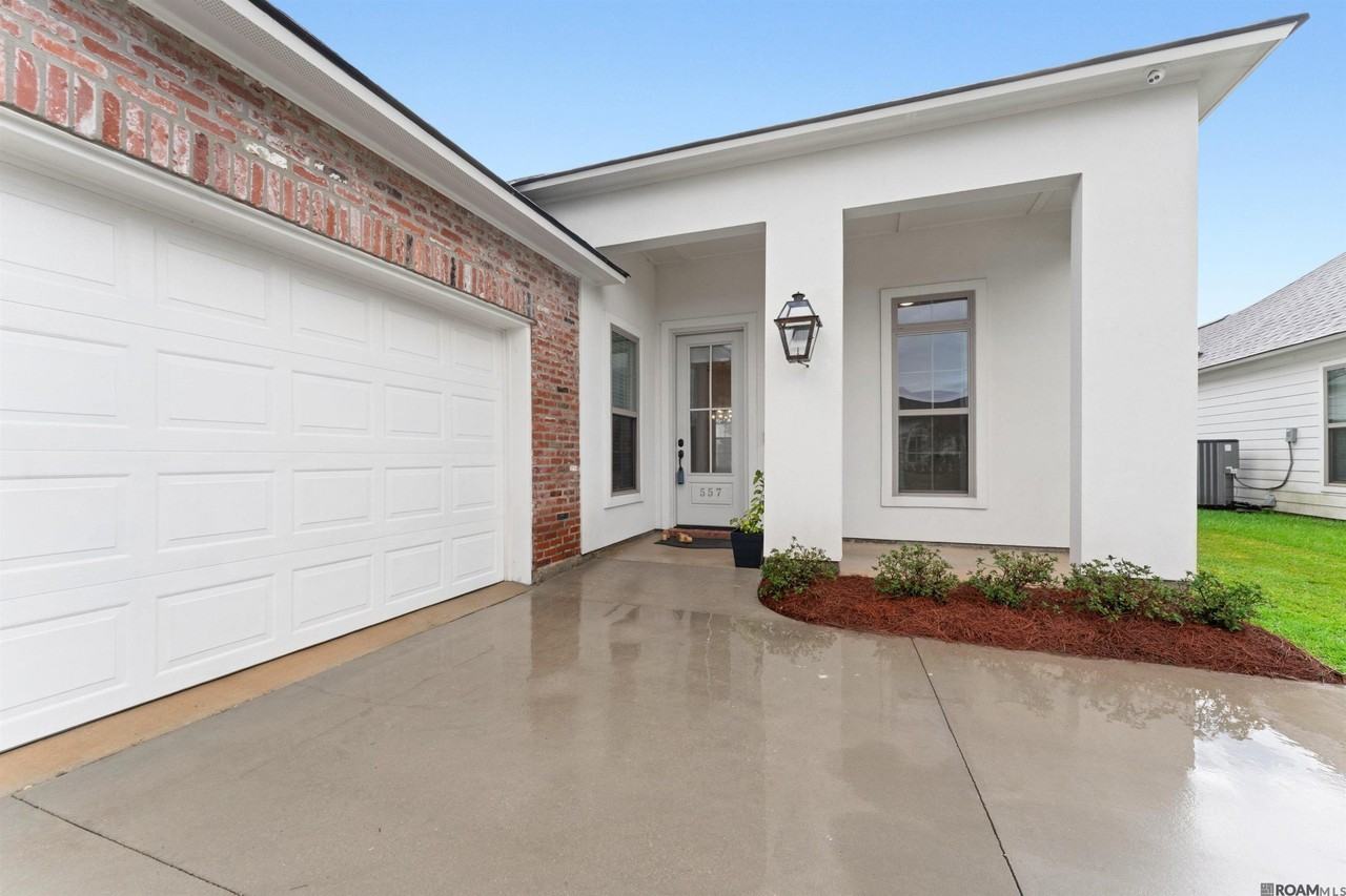 557 Warbler Crossing Ave - Photo 2 of 33