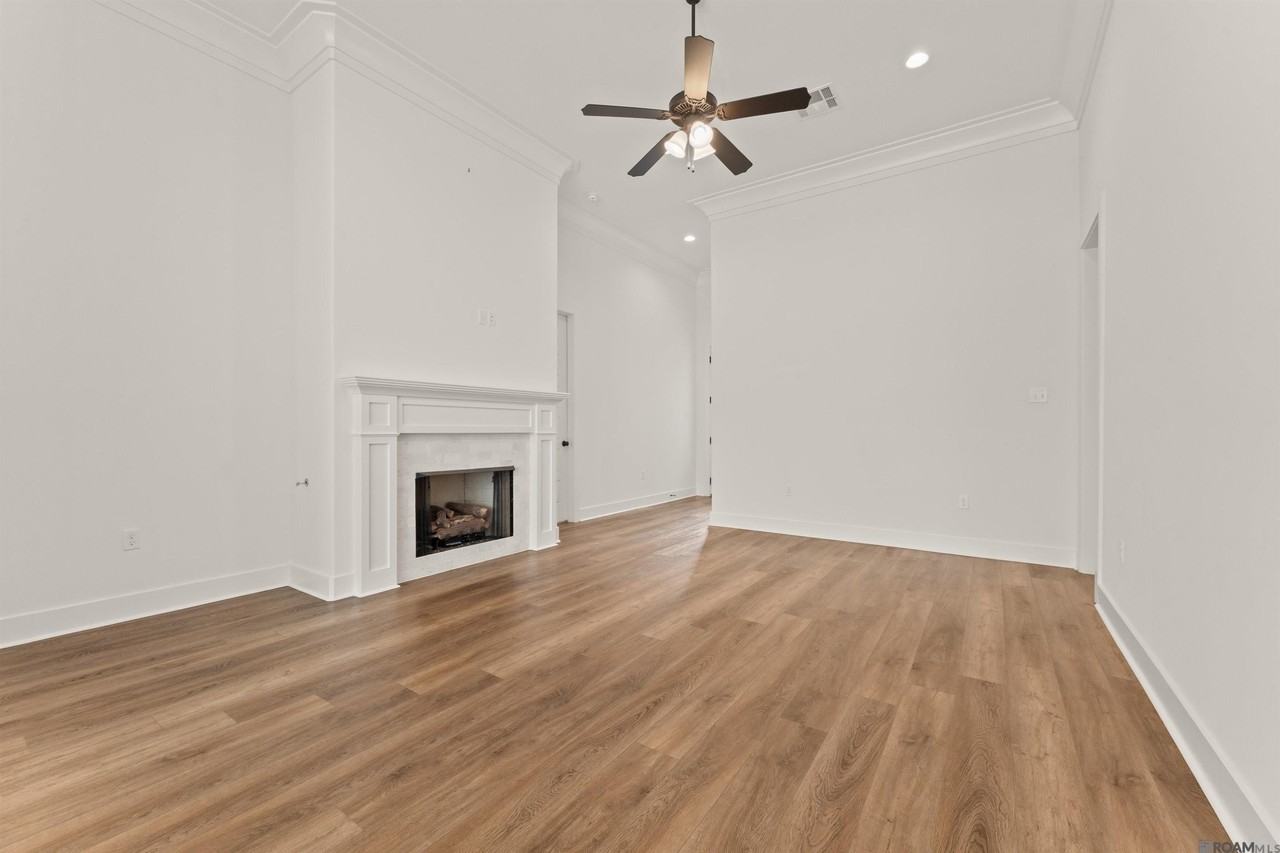 557 Warbler Crossing Ave - Photo 6 of 33