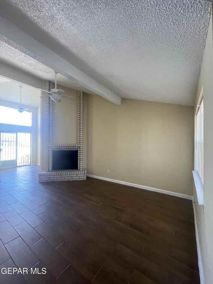 11622 Scott Simpson Dr - Photo 4 of 18