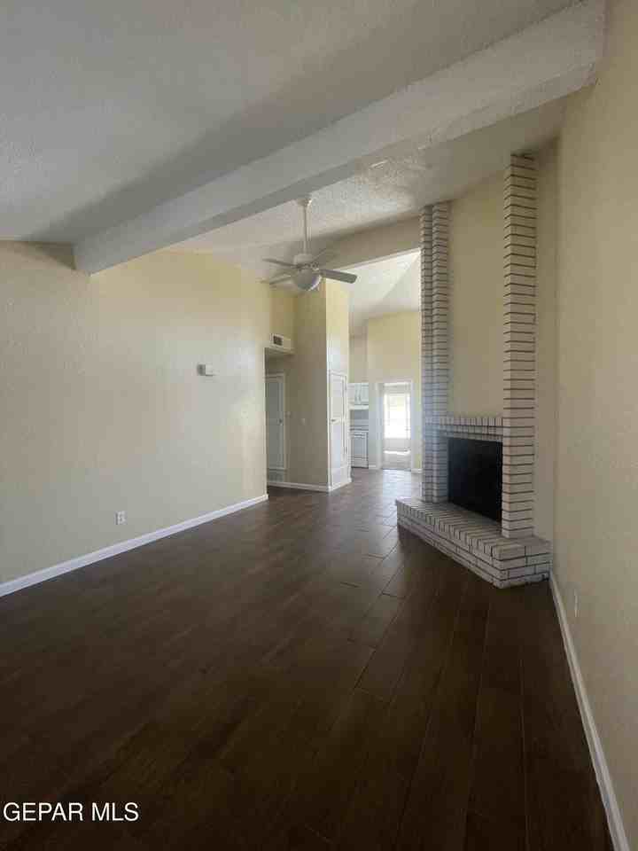 11622 Scott Simpson Dr - Photo 6 of 18