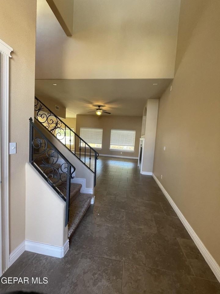 3724 Coco Palm - Photo 3 of 26