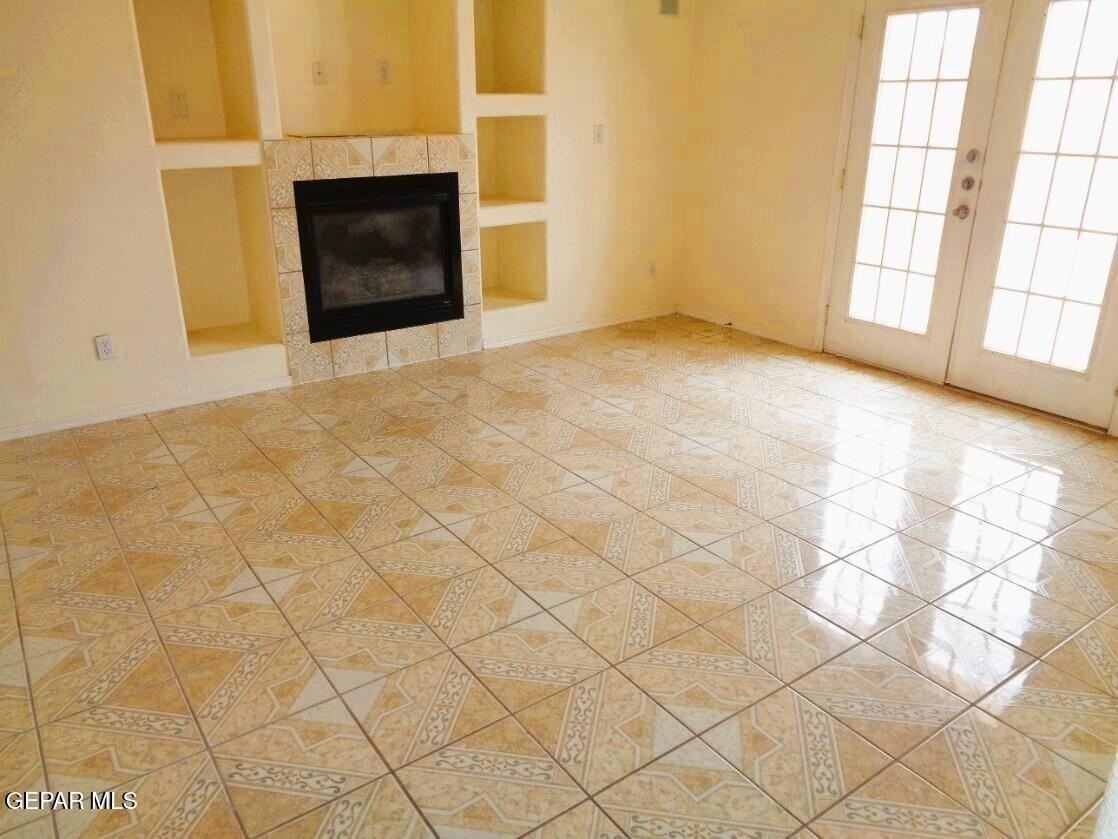 3033 Tierra Polar Dr - Photo 5 of 25