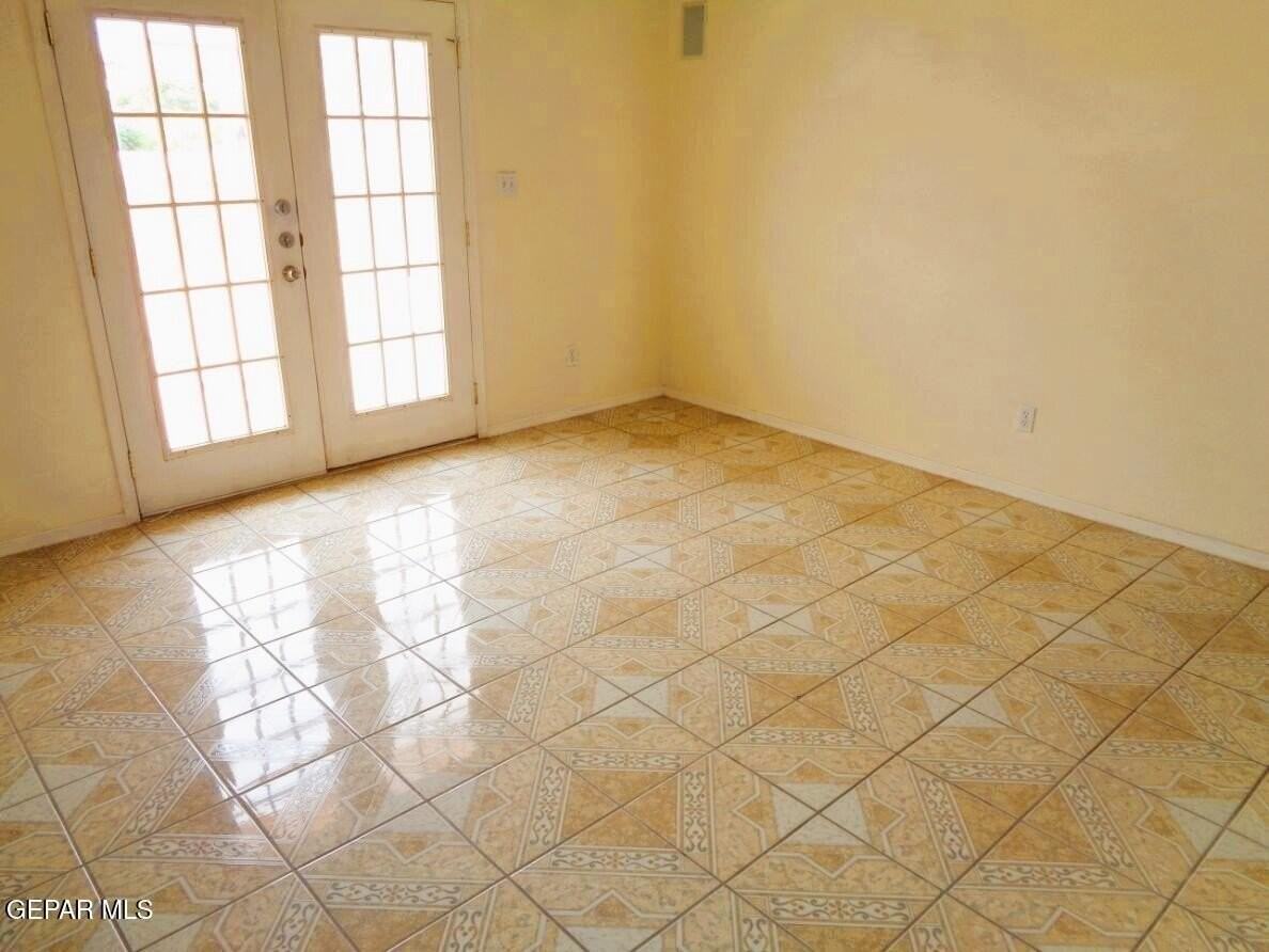 3033 Tierra Polar Dr - Photo 7 of 25