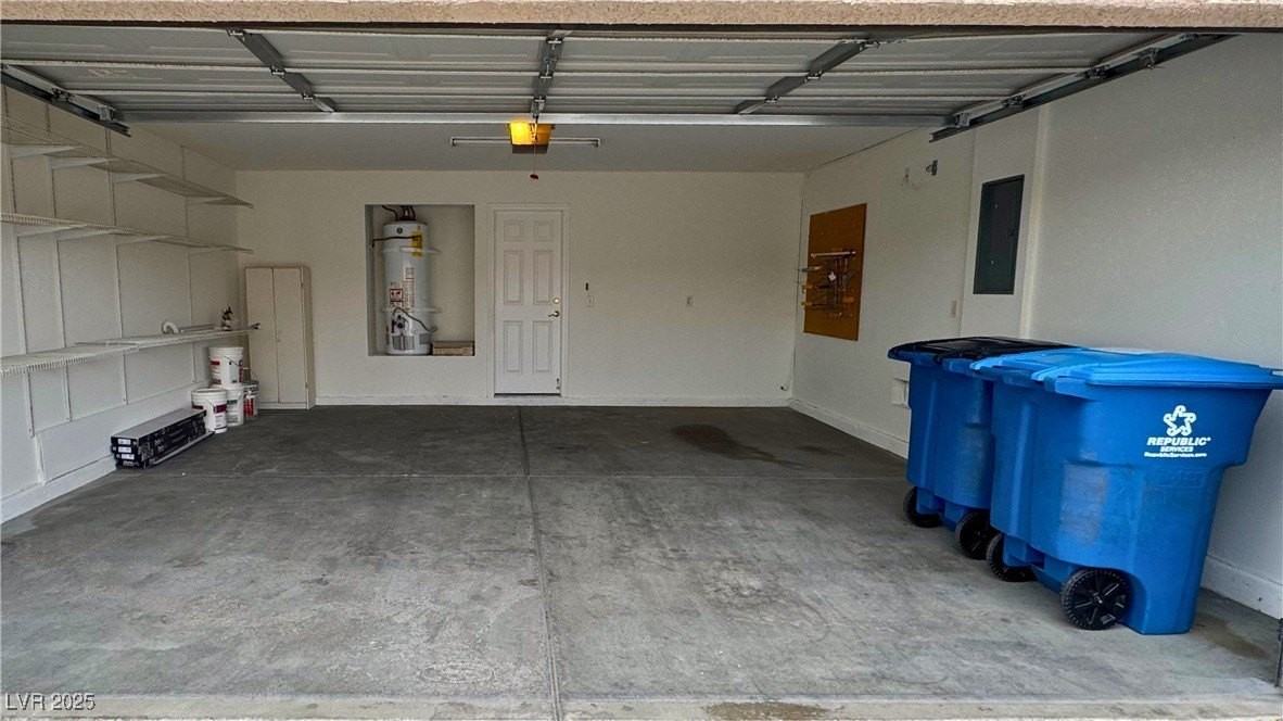 210 Lynbrook St - Photo 7 of 12