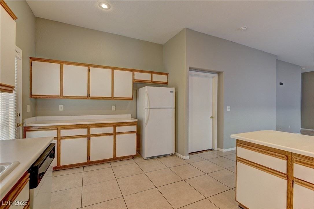 1635 Marion Bennet Dr - Photo 6 of 16