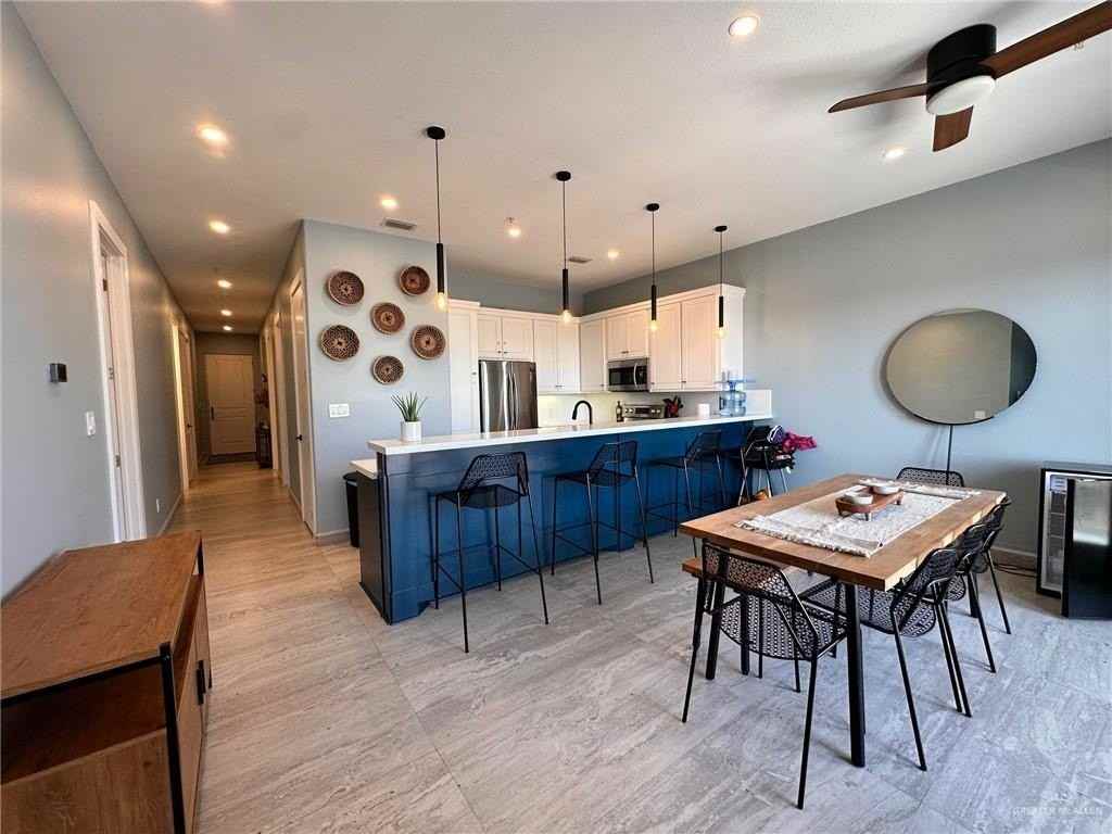 2700 Gulf Blvd #204 - Photo 7 of 31