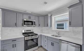 213 Pine St - Photo 1 of 1