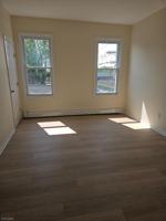 featured image of 372 Bergen St