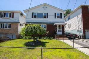 featured image of 17 Wallace St 2nd Fl #2