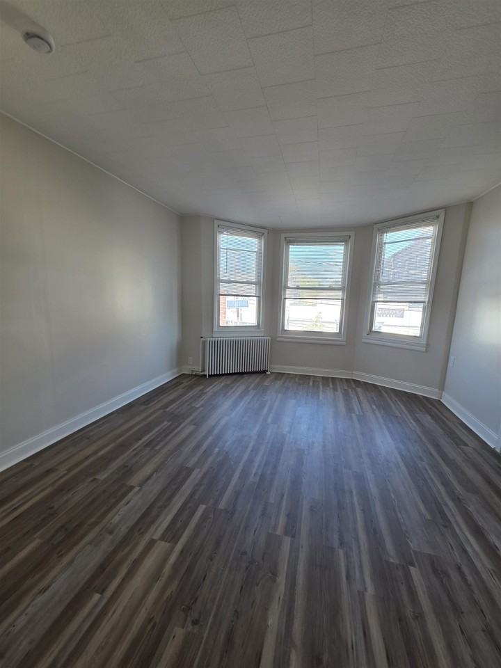 26 W 20th St #2 - Photo 4 of 6