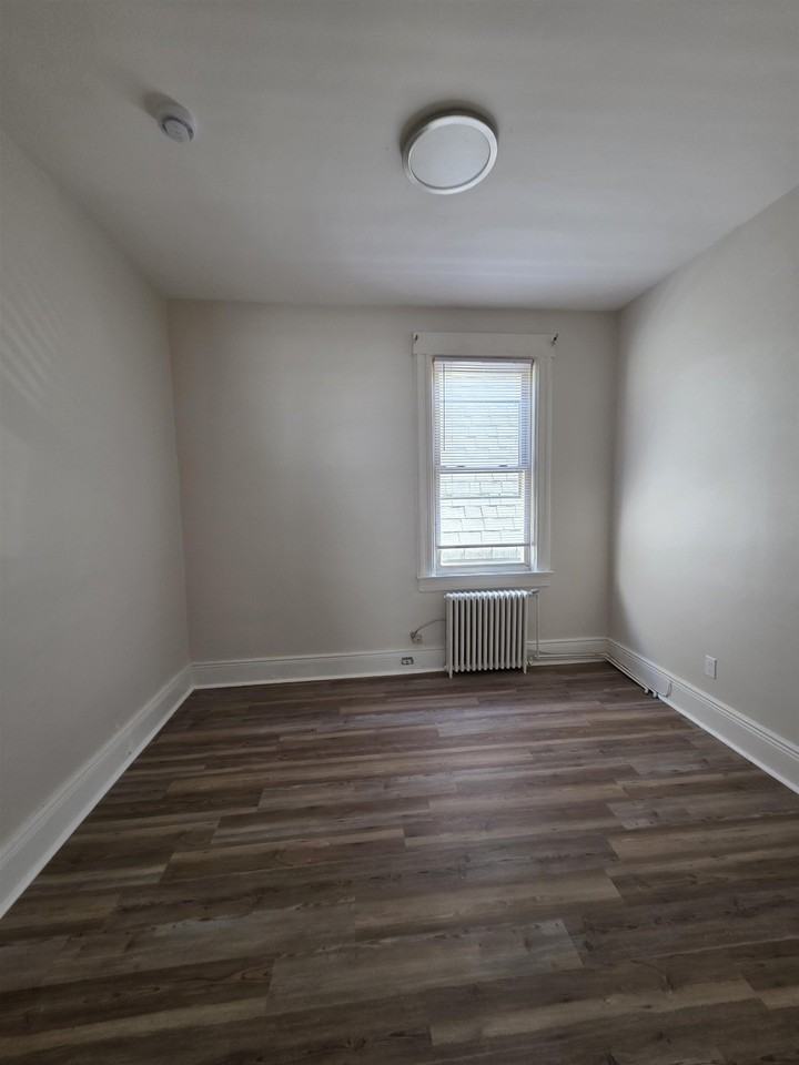 26 W 20th St #2 - Photo 5 of 6