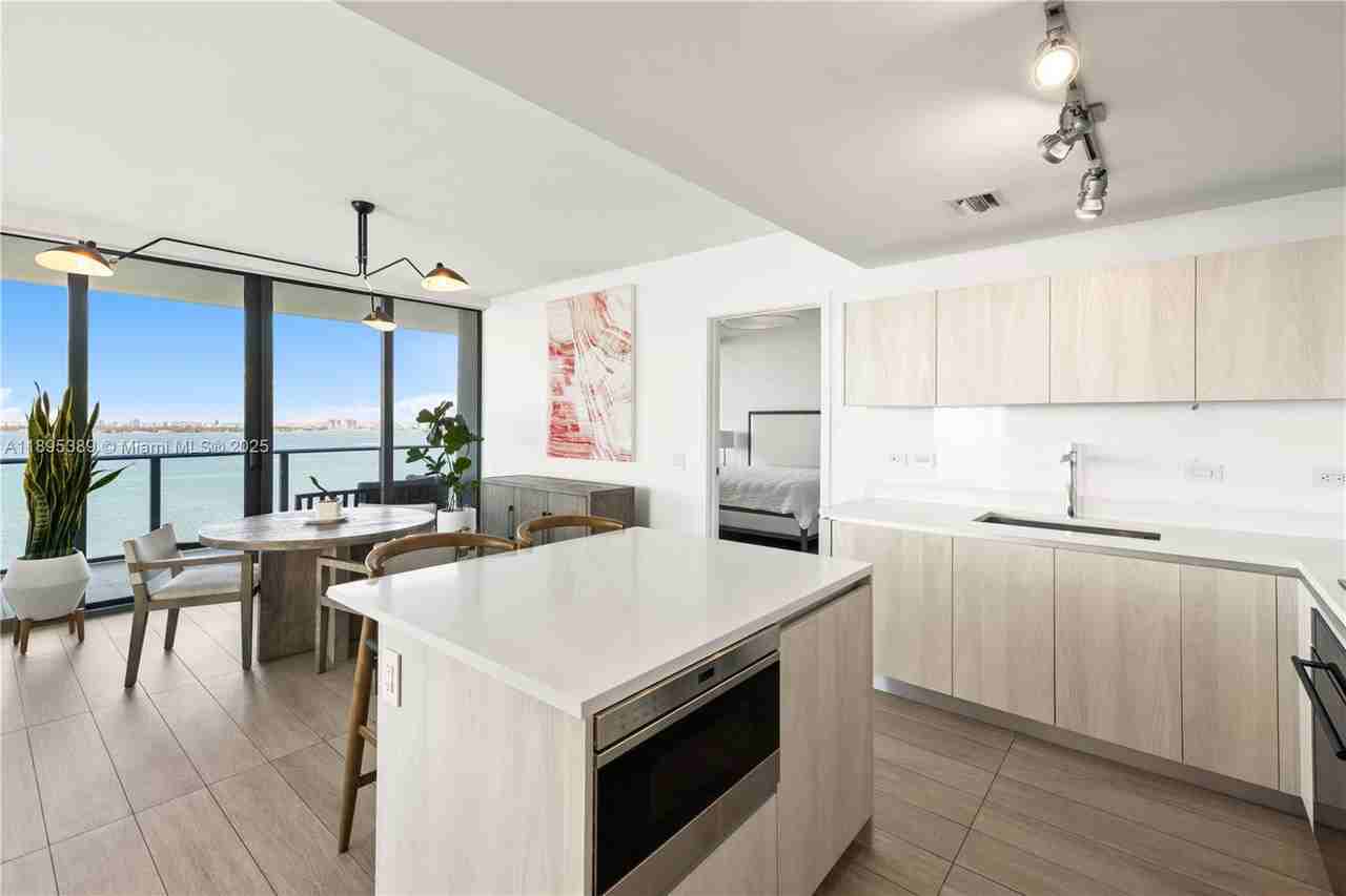 3131 Ne 7th Ave #2206 - Photo 7 of 8