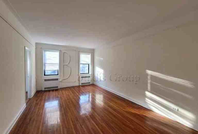 21432 43rd Ave - Photo 2 of 9
