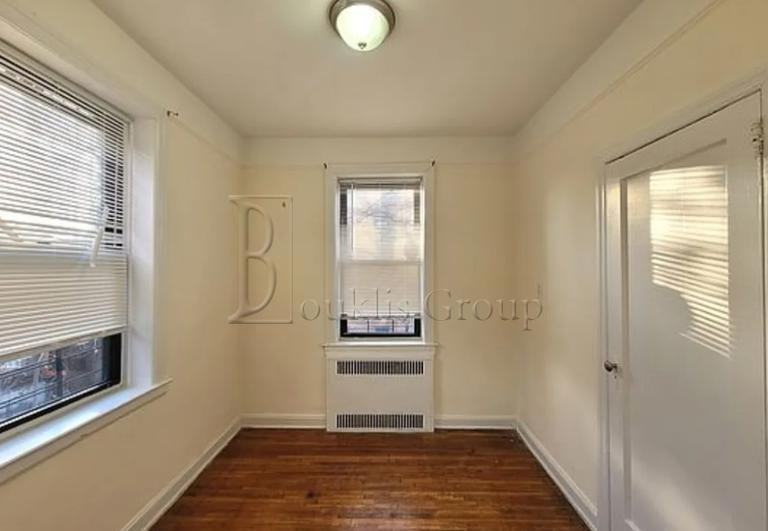 21432 43rd Ave - Photo 6 of 9