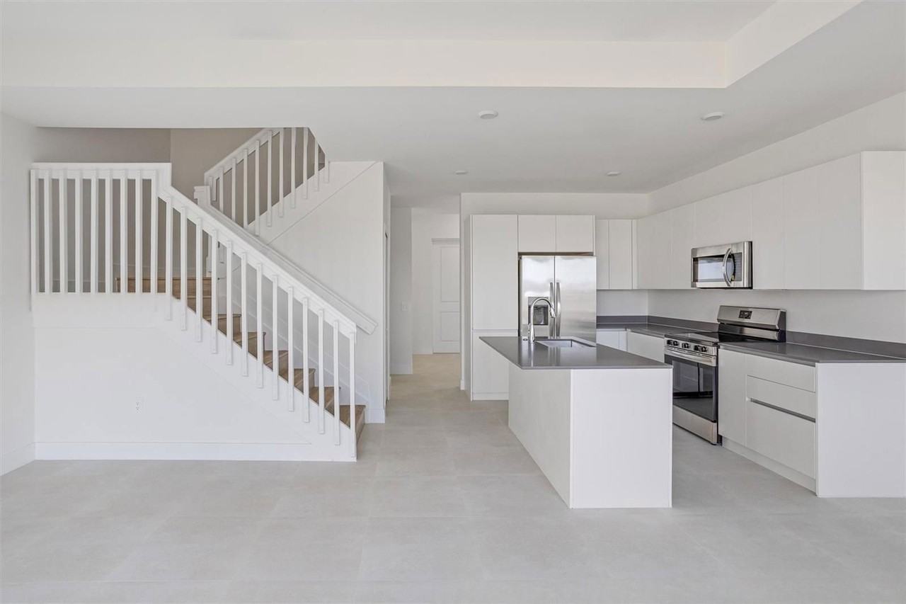 Sw 344th Ter - Photo 3 of 8