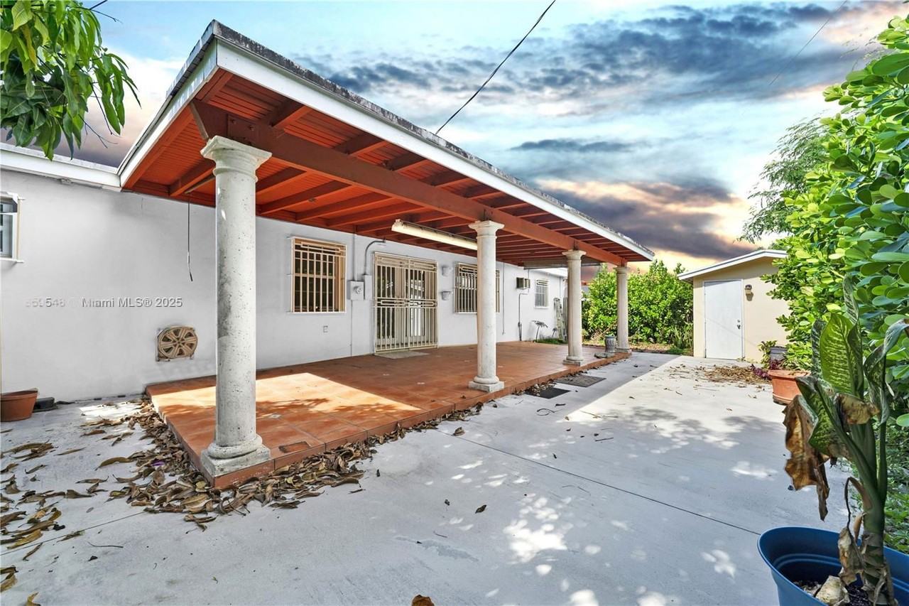 7435 Sw 34th St - Photo 3 of 8