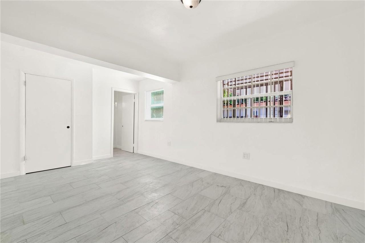 7435 Sw 34th St - Photo 7 of 8