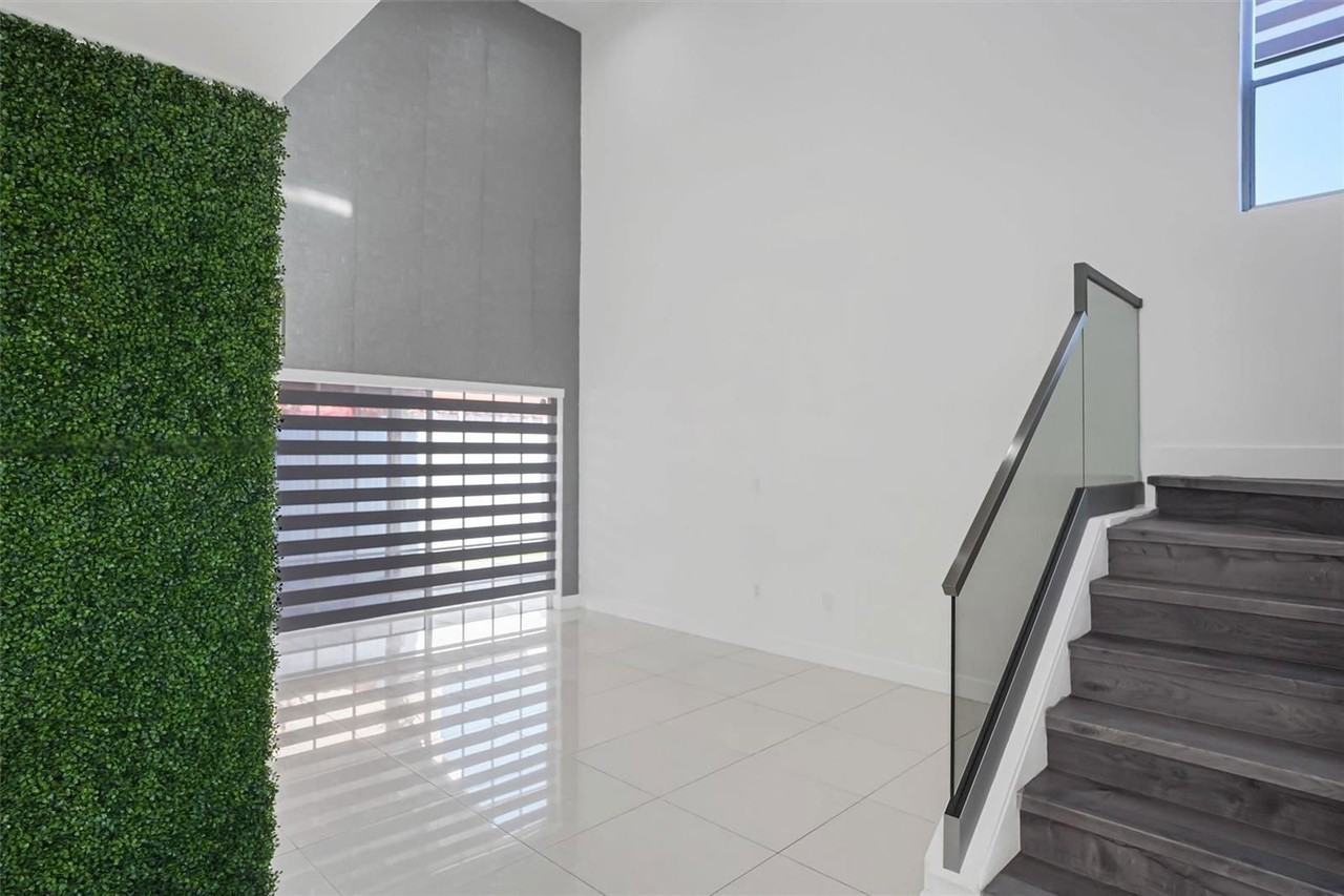 46 Nw 85th Ct - Photo 2 of 8