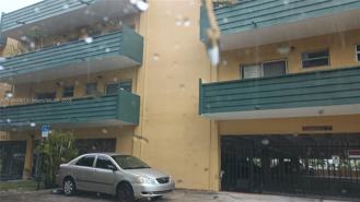 1975 Ne 135th St #2I - Photo 1 of 1