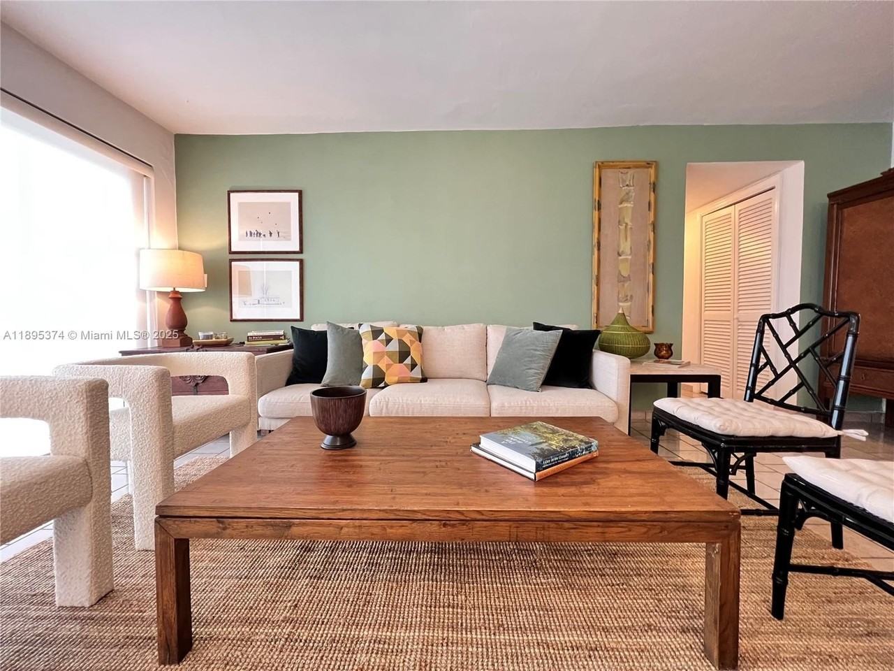 555 Crandon Blvd #53 - Photo 4 of 33