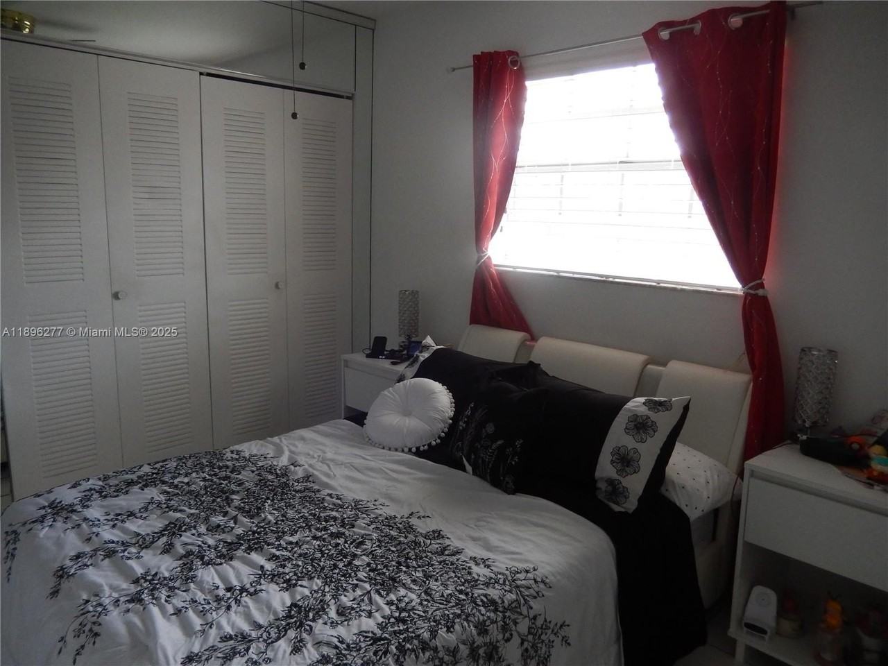 11400 Nw 87th Ct - Photo 3 of 13