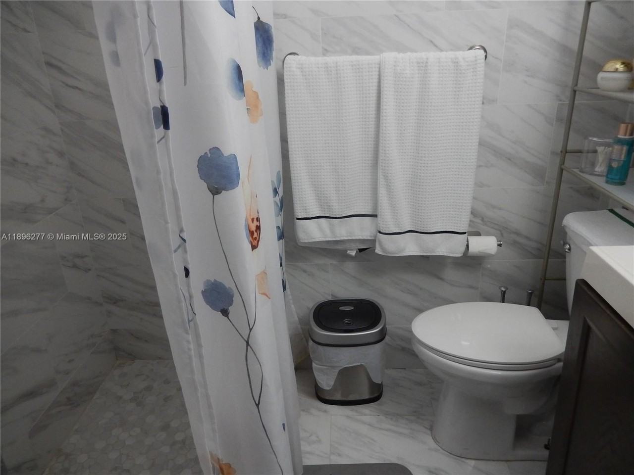 11400 Nw 87th Ct - Photo 4 of 13