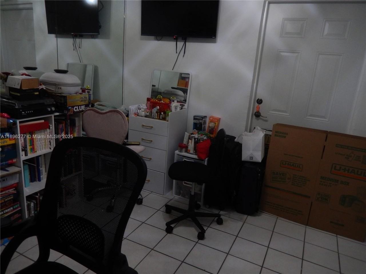 11400 Nw 87th Ct - Photo 5 of 13