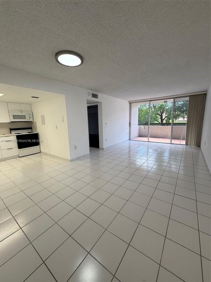 802 Nw 87th Ave #217 - Photo 2 of 17