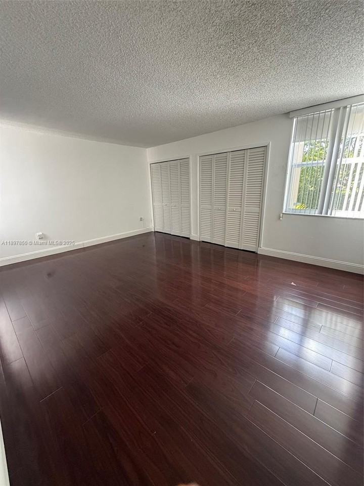 802 Nw 87th Ave #217 - Photo 6 of 17