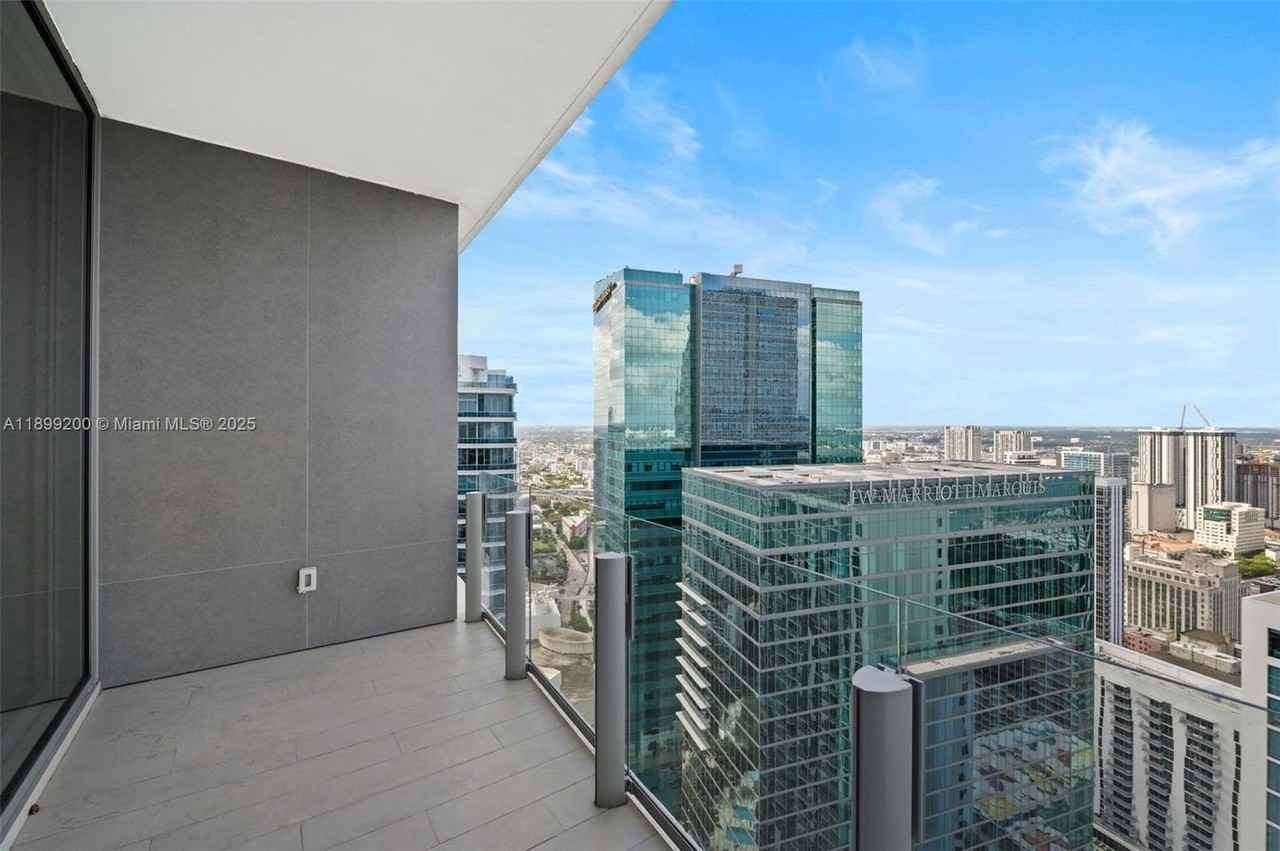 300 Biscayne Boulevard Way #4909W - Photo 5 of 36