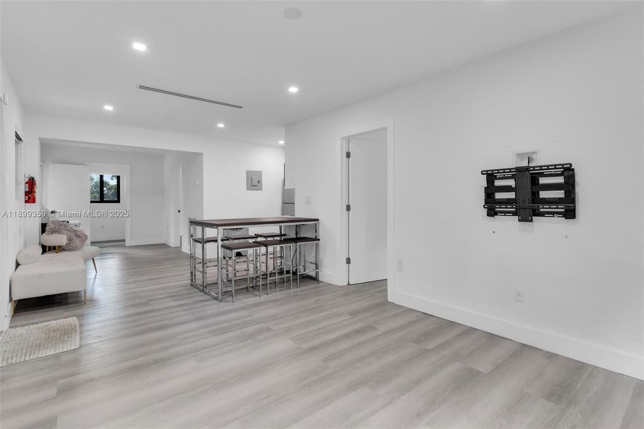 23175 Sw 147th Ave - Photo 4 of 36