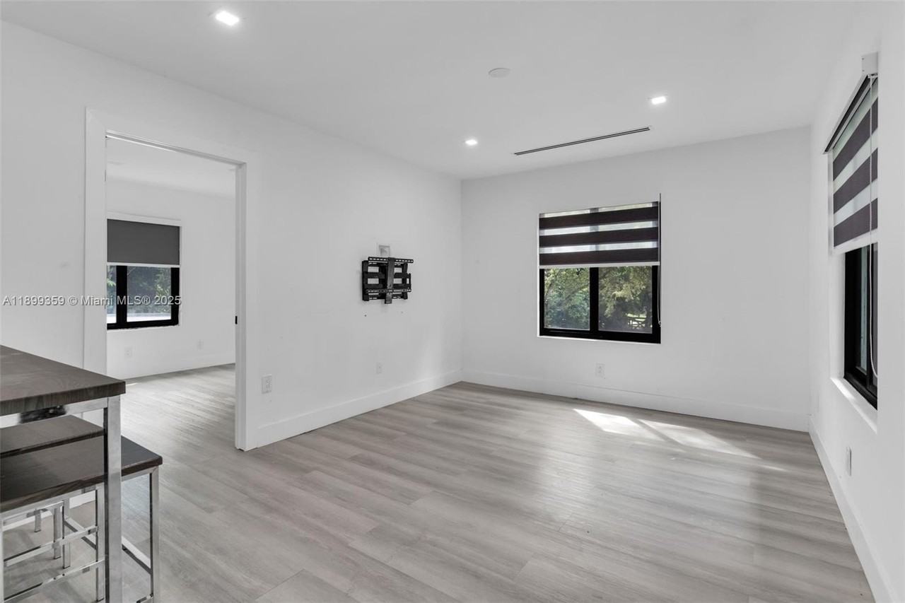 23175 Sw 147th Ave - Photo 5 of 36