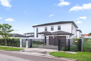 10940 Sw 180th St #10940 - Photo 1 of 1