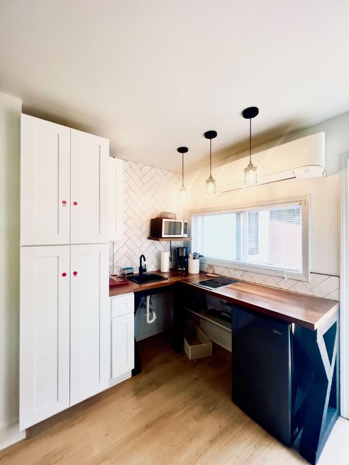 Sunset Dr Sw - Photo 3 of 5