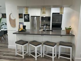 365 Sw 86th Ave #204 - Photo 1 of 1