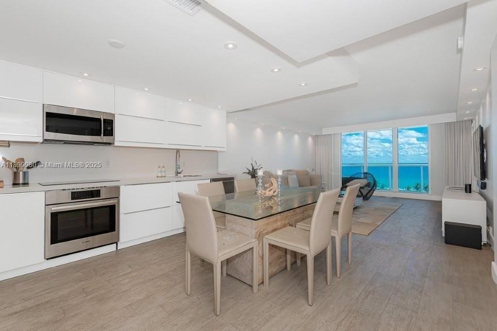 2301 Collins Ave #738 - Photo 5 of 33