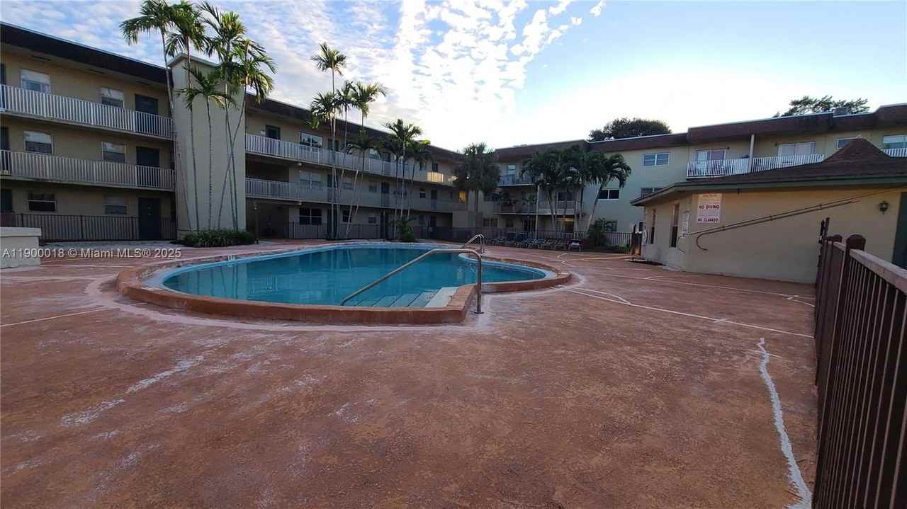 7505 Sw 82nd St #218 - Photo 5 of 21