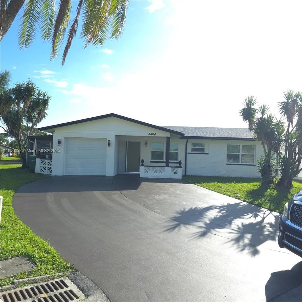 4404 Nw 46th Way #4404 - Photo 2 of 27