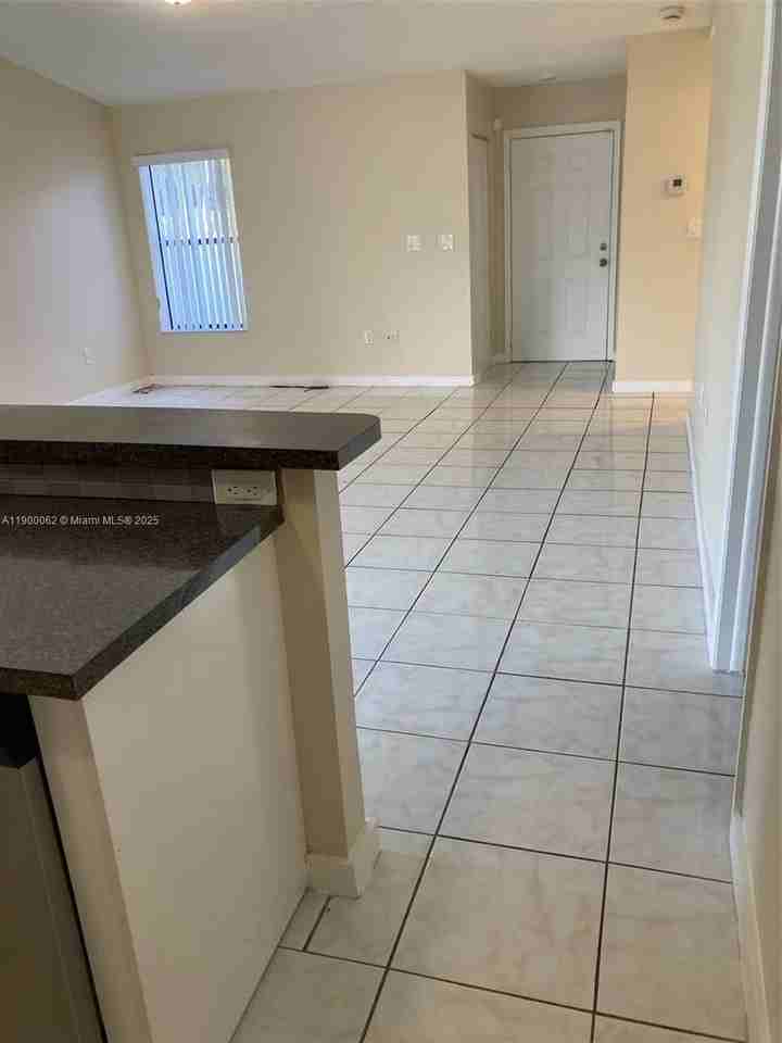 1901 San Remo Cir #1901 - Photo 3 of 11