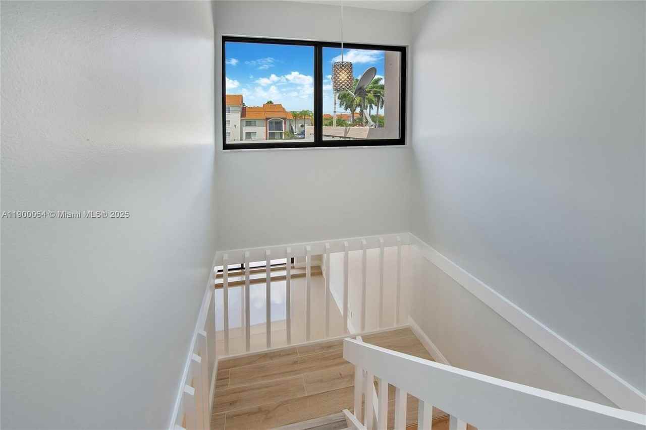 7424 Sw 106th Pl - Photo 5 of 12